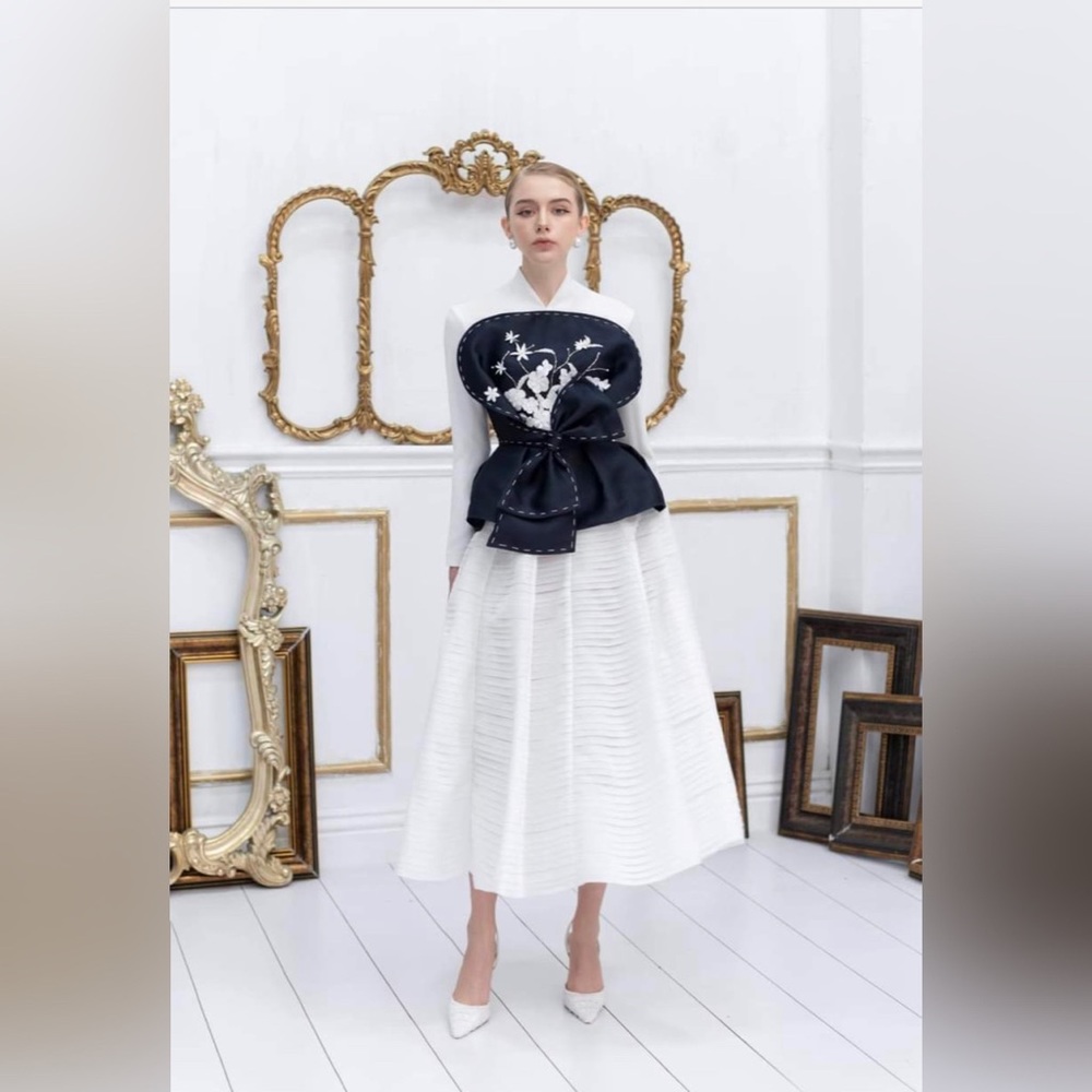 Navy/white contrast blouse &midi skirt TWO pcs XS